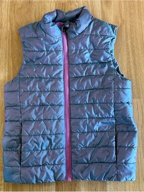 EUC Girl’s Lands' End Purple Iridescent Wipeable Puffer Vest - Size 4